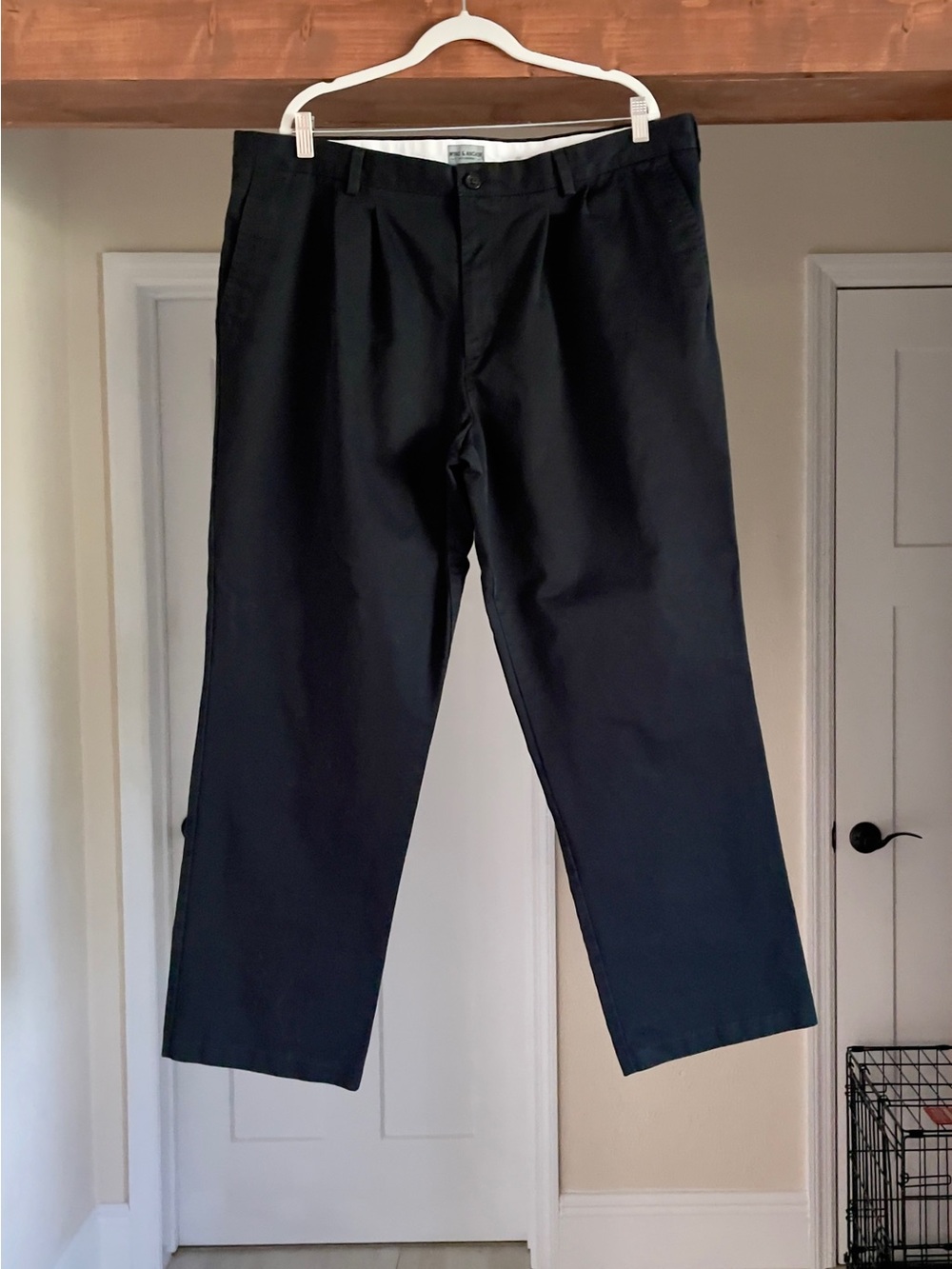 Men's Classic Black Chino Pants - Dockers